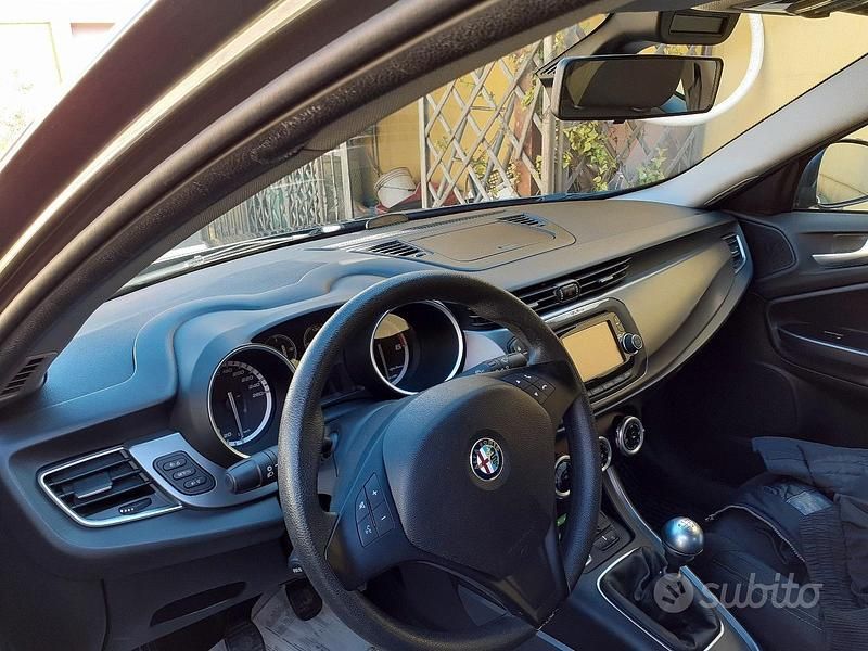 Usata Alfa Romeo Giulietta 2015 Grigio Utilitaria