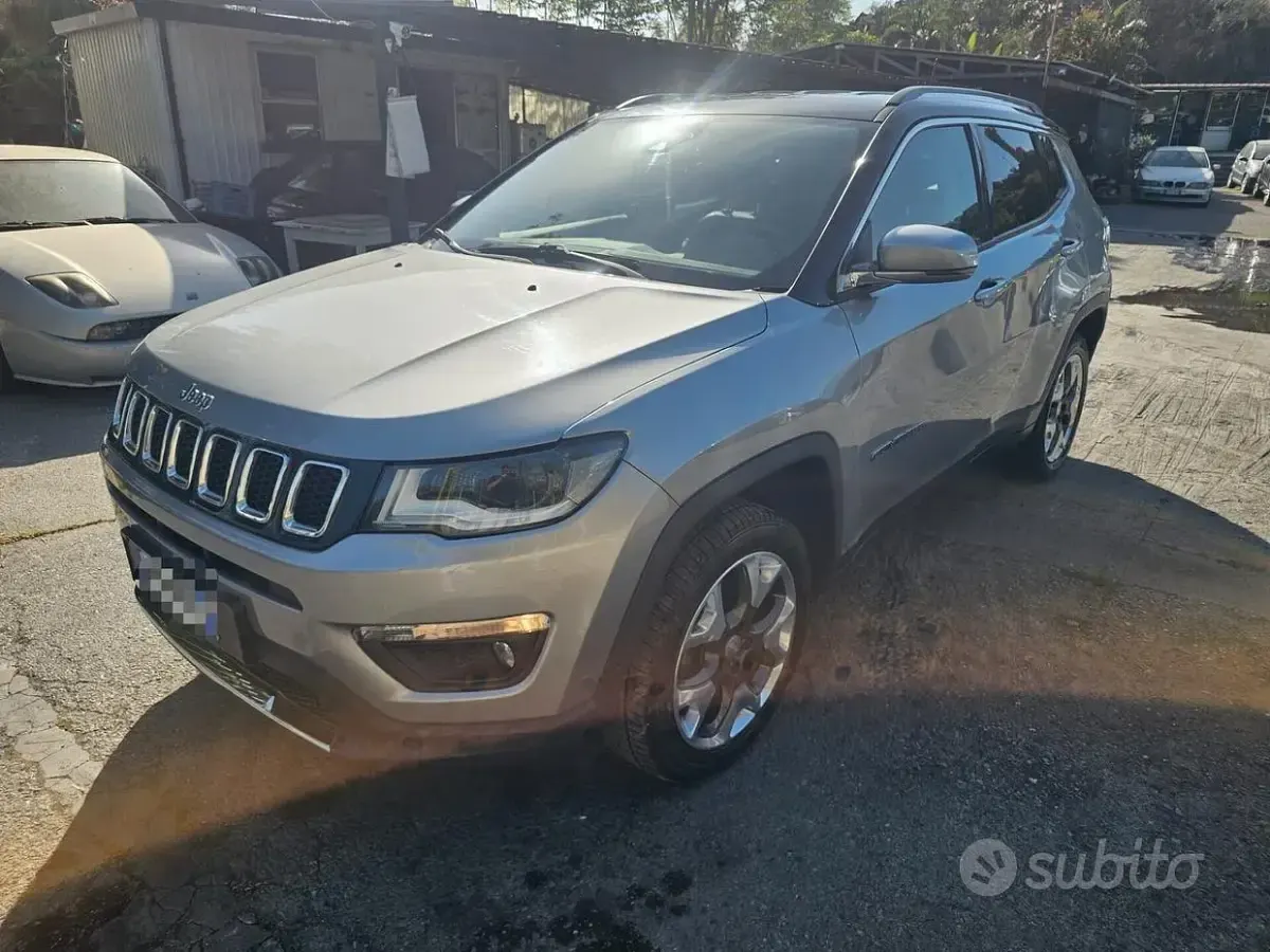 Usata Jeep Compass Opening Edition 140 CV (102 kW) 2018 Grigio SUV