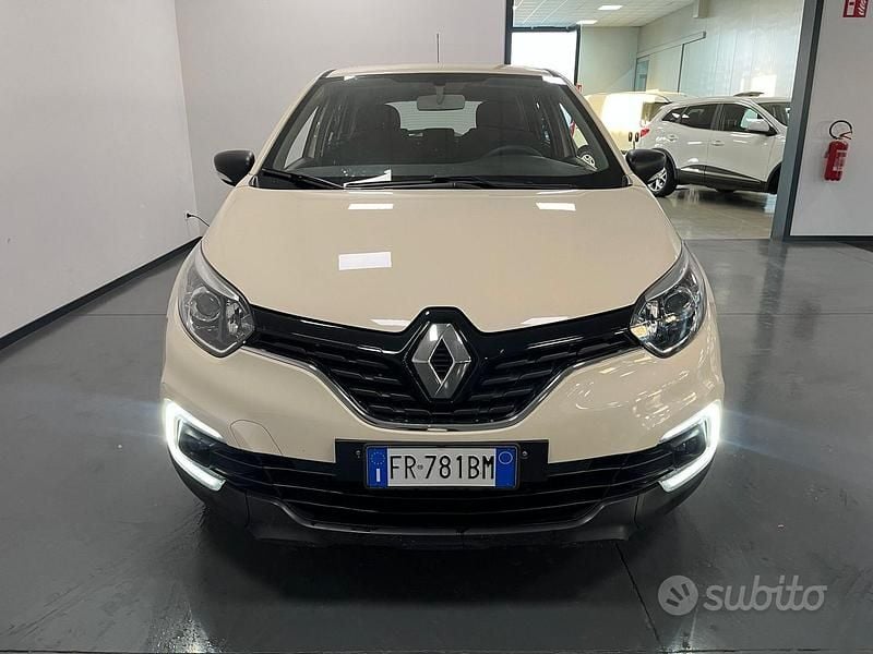 Usata Renault Captur Life 90 CV (66 kW) 2018 Beige SUV
