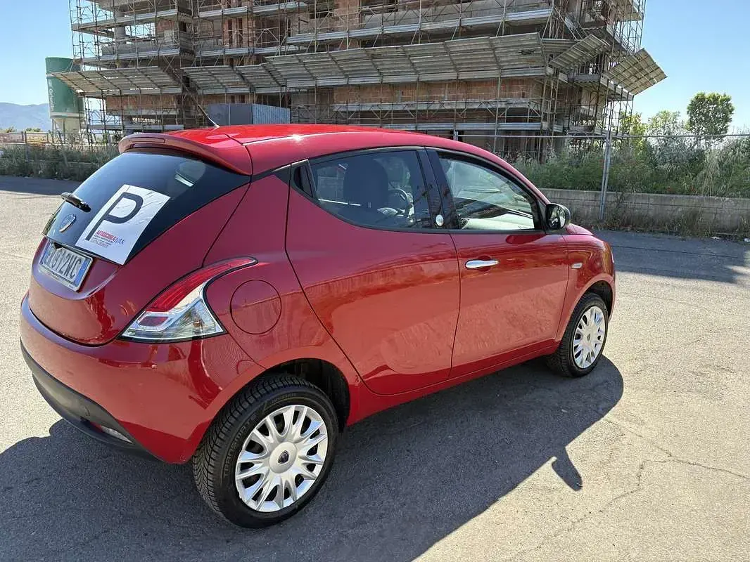 Usata Lancia Ypsilon Gold 86 CV (63 kW) 2013 Utilitaria