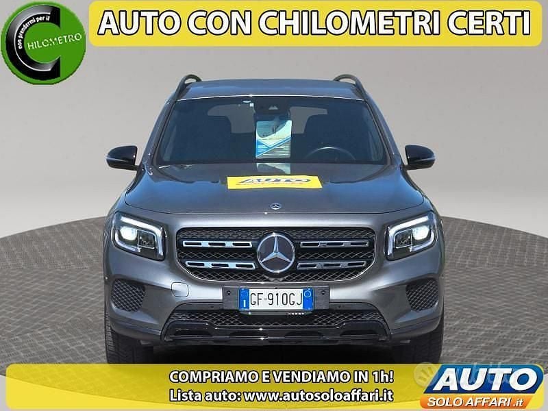 Käytetty Mercedes GLB200 150 HP (110 kW) 2021 Harmaa Katumaasturi