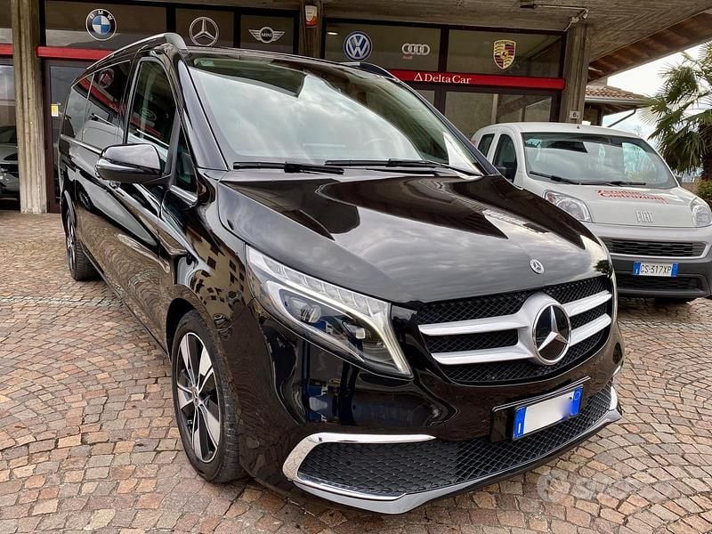 Usata Mercedes V250 Premium 190 CV (139 kW) 2021 Nero Monovolume