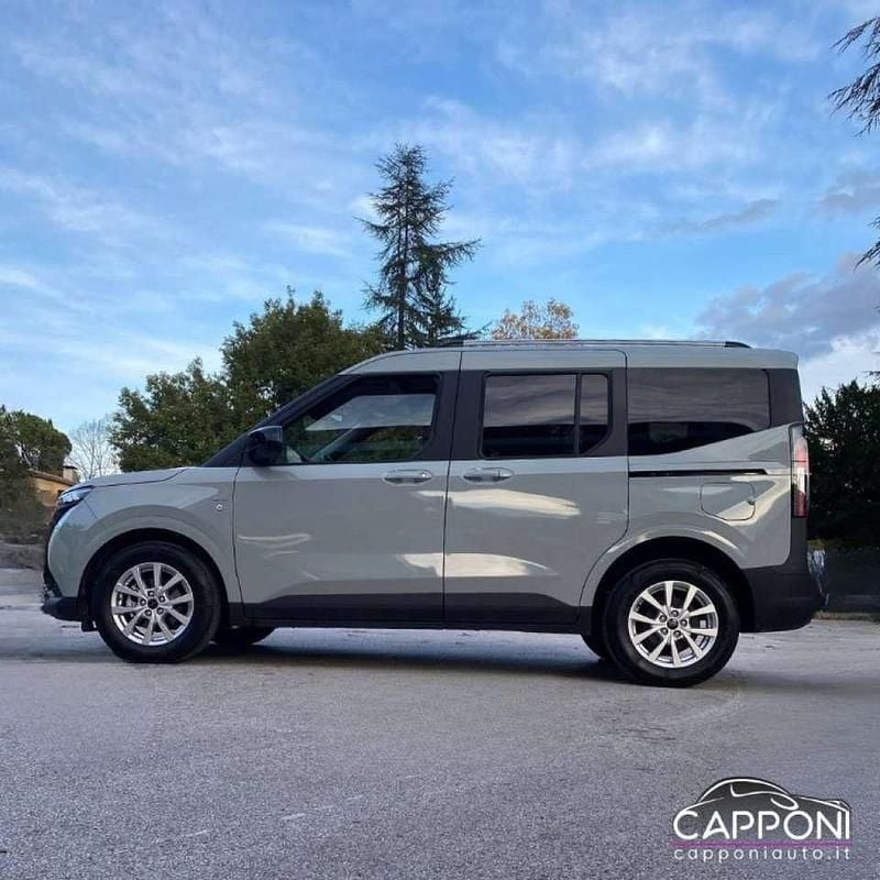 Usata Ford Tourneo Courier 125 CV (91 kW) 2024 Grigio Monovolume