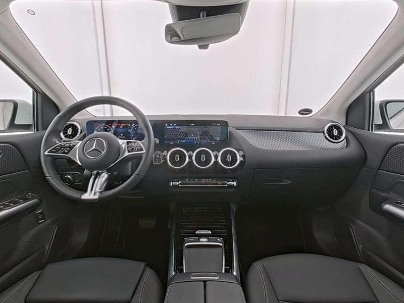 Usata Mercedes B180 Advanced 136 CV (100 kW) 2024 Bianco Monovolume