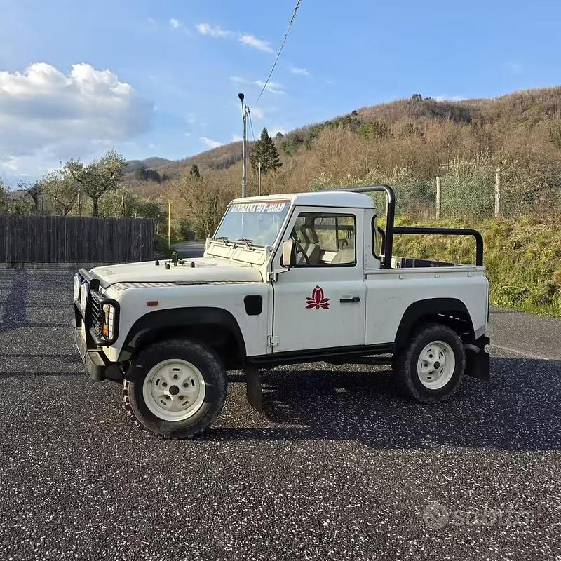 Usata Land Rover Defender 86 CV (63 kW) 1987 SUV