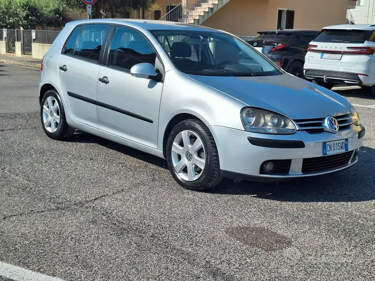 Usata VW Golf IV Comfortline 140 CV (102 kW) 2004 Grigio Berlina