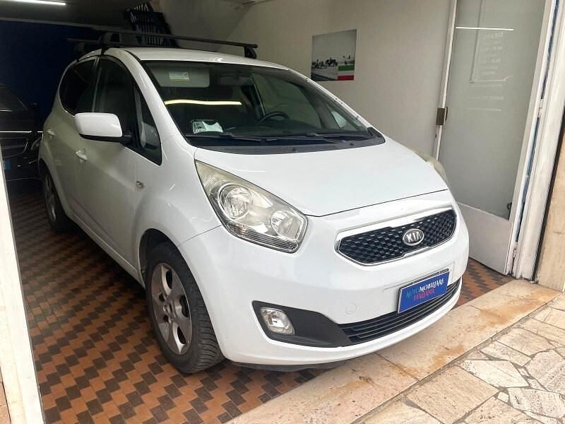Usata Kia Venga Active 90 CV (66 kW) 2012 Bianco Utilitaria
