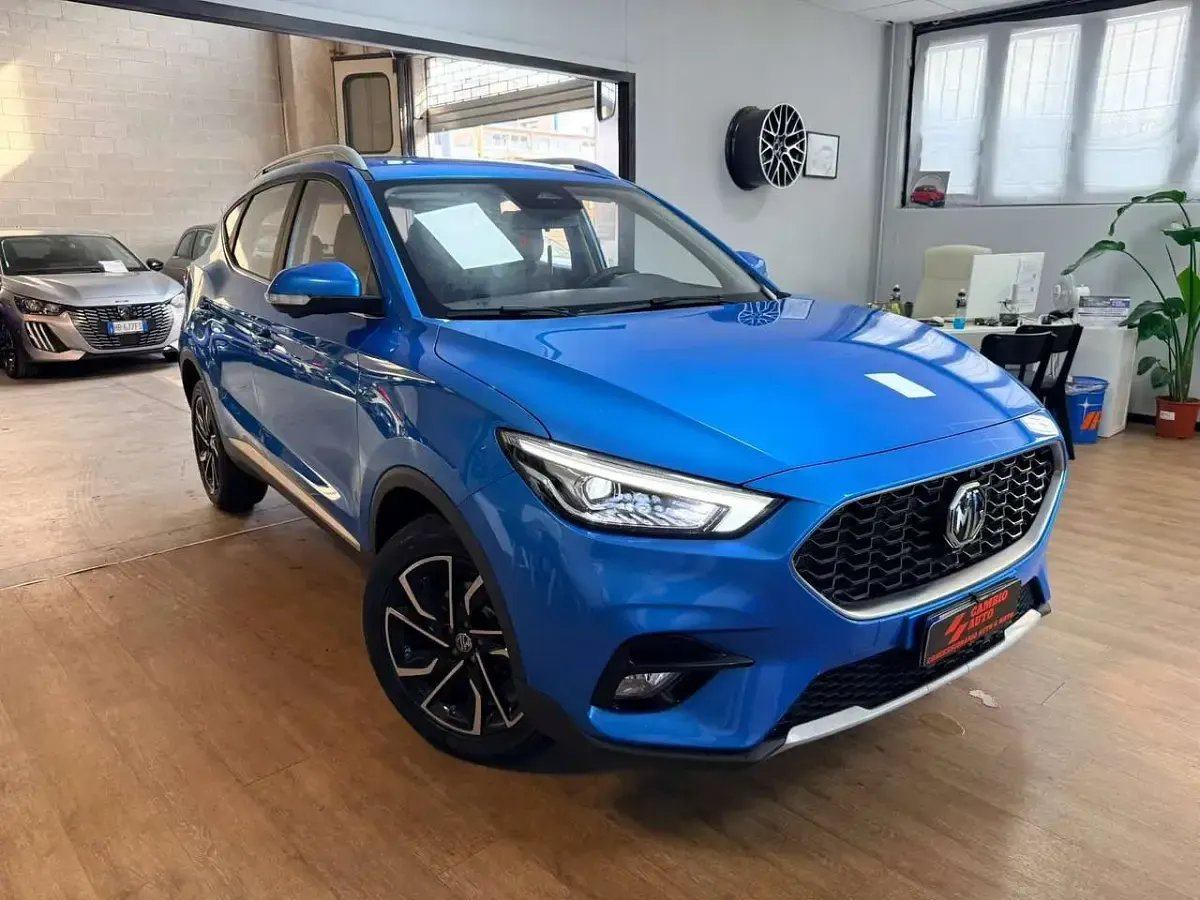 Usata MG ZS Luxury 106 CV (77 kW) 2025 Blu/azzurro SUV