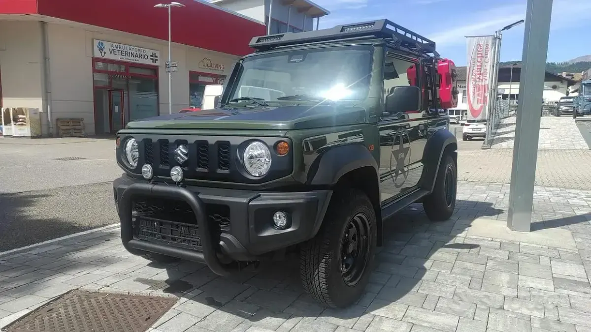 Usata Suzuki Jimny 102 CV (75 kW) 2019 Verde SUV