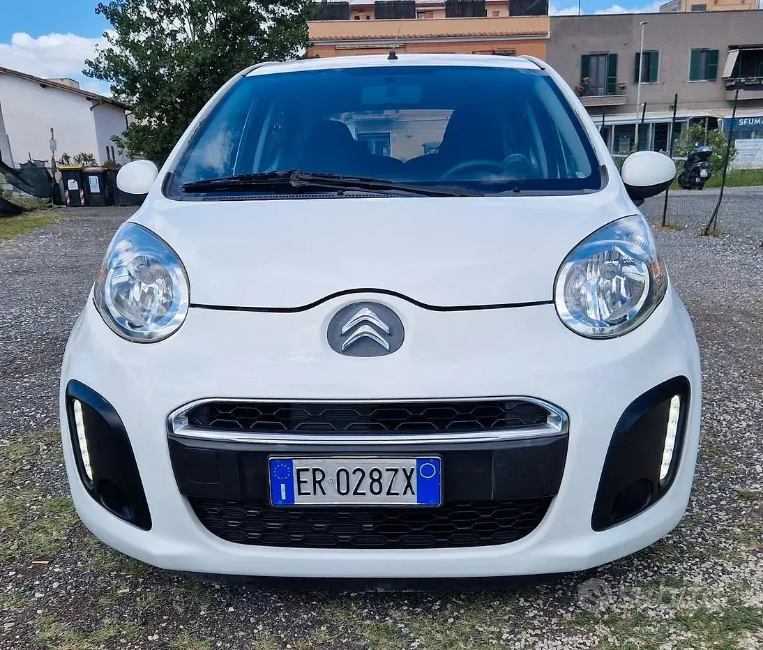Gebraucht Citroën C1 Exclusive 68 PS (50 kW) 2013 Weiß Kleinwagen
