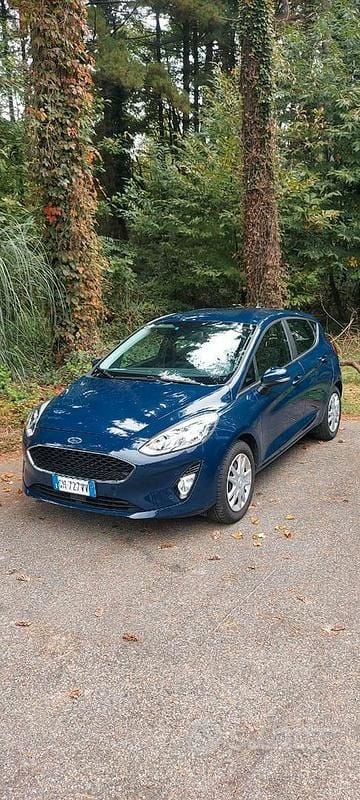 Usata Ford Fiesta 86 CV (63 kW) 2019 Blu Utilitaria