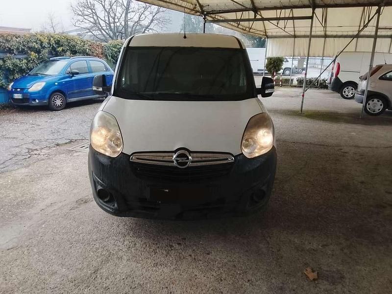 Usata Opel Combo 90 CV (66 kW) 2012 Bianco Monovolume