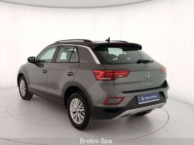 Usata VW T-Roc Style 150 CV (110 kW) 2023 Grigio SUV