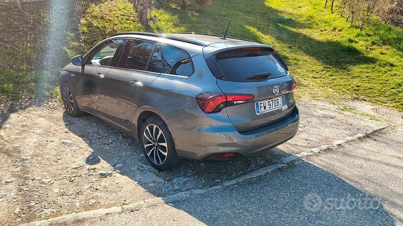 Usata Fiat Tipo 130 CV (95 kW) 2019 Station wagon
