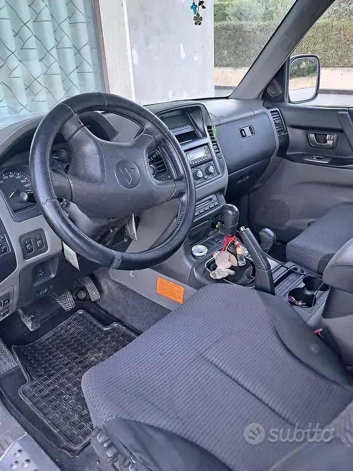 Usata Mitsubishi Pajero 115 CV (84 kW) 2006 Grigio SUV