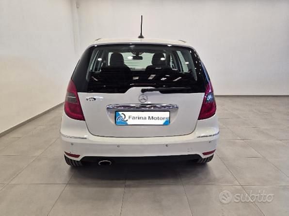 Usata Mercedes A160 Elegance 82 CV (60 kW) 2009 Bianco Monovolume