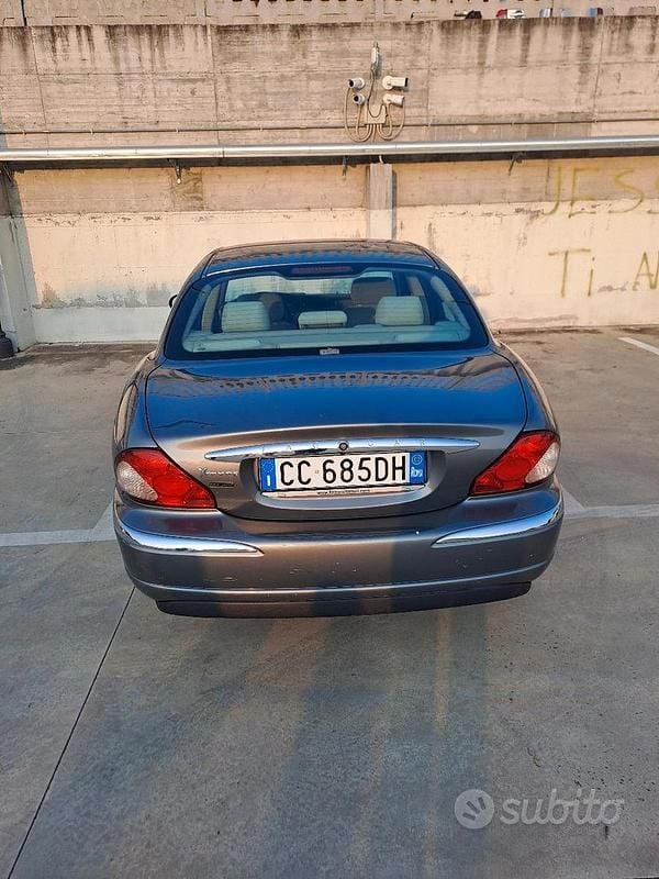 Usata Jaguar X-type 2002 Grigio Berlina