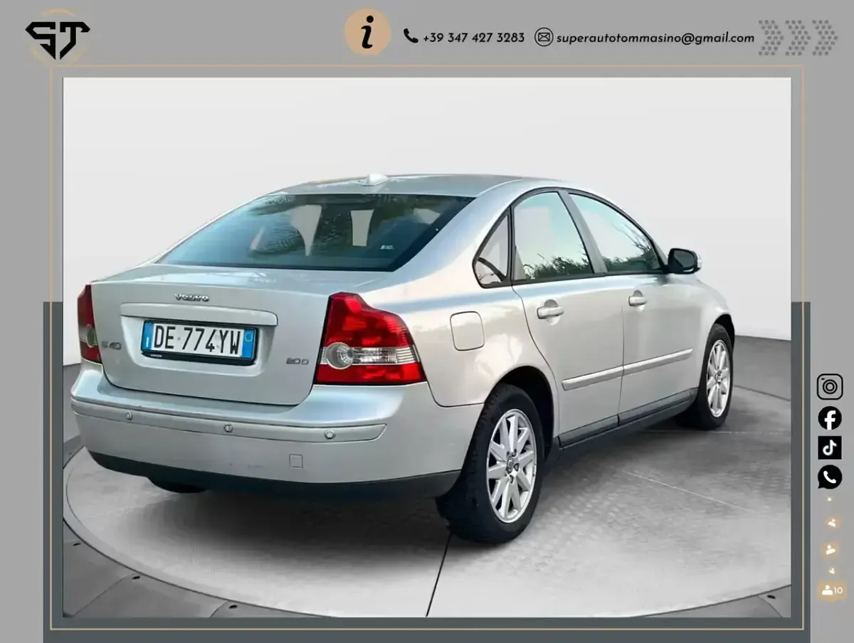 Usata Volvo S40 Summum 136 CV (100 kW) 2007 Argento Berlina