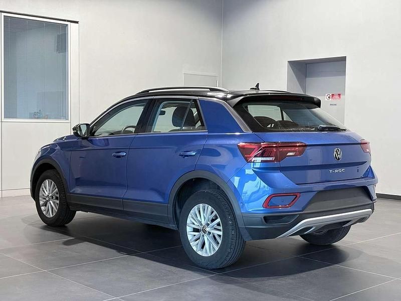 Usata VW T-Roc Life 110 CV (80 kW) 2022 Blu/azzurro SUV