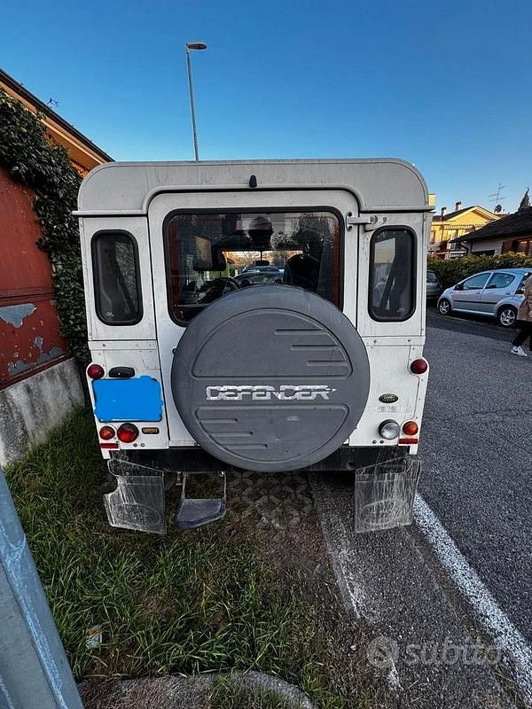 Usata Land Rover Defender 2007 Bianco SUV