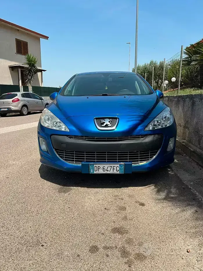 Usata Peugeot 308 90 CV (66 kW) 2008 Bluazzurro Berlina