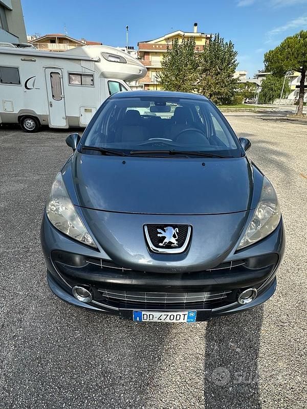 Usata Peugeot 207 110 CV (80 kW) 2007 Grigio Berlina