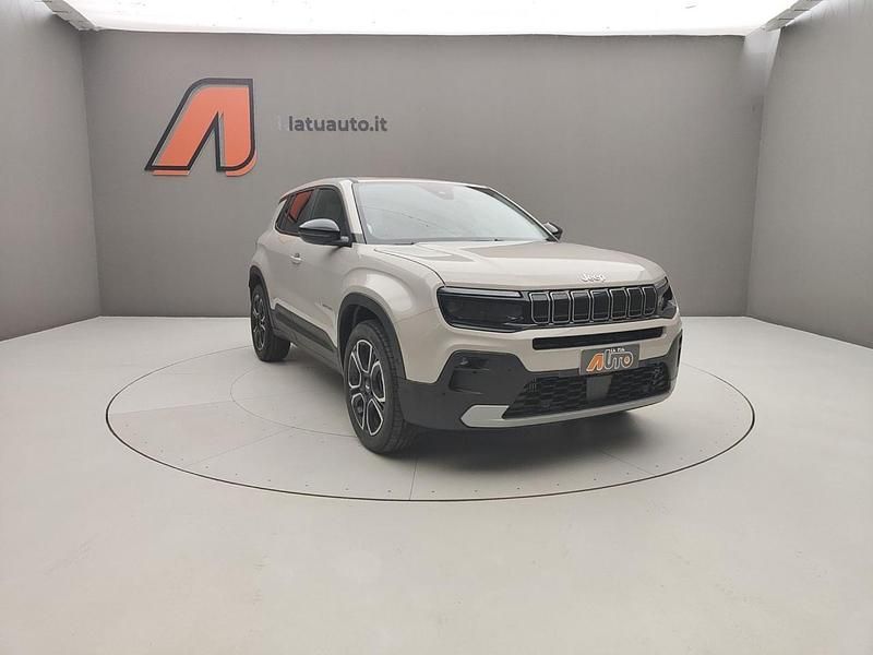 Uusi Jeep Avenger Summit 101 HP (74 kW) 2025 Peessi Katumaasturi