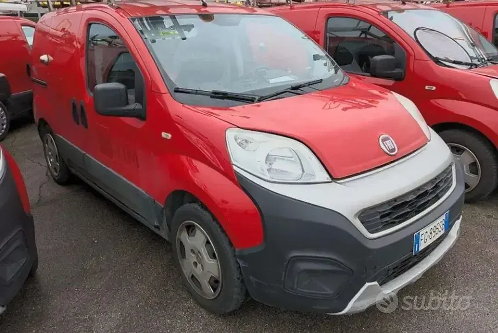 Usata Fiat Fiorino 95 CV (69 kW) 2015 Rosso Monovolume