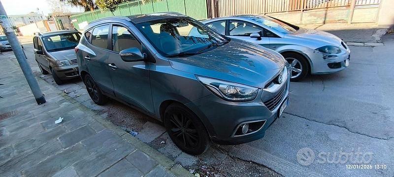 Grigio Usata 2014 Hyundai ix35 Classic SUV | 7000 € (Buon prezzo) - Immagine 1/4