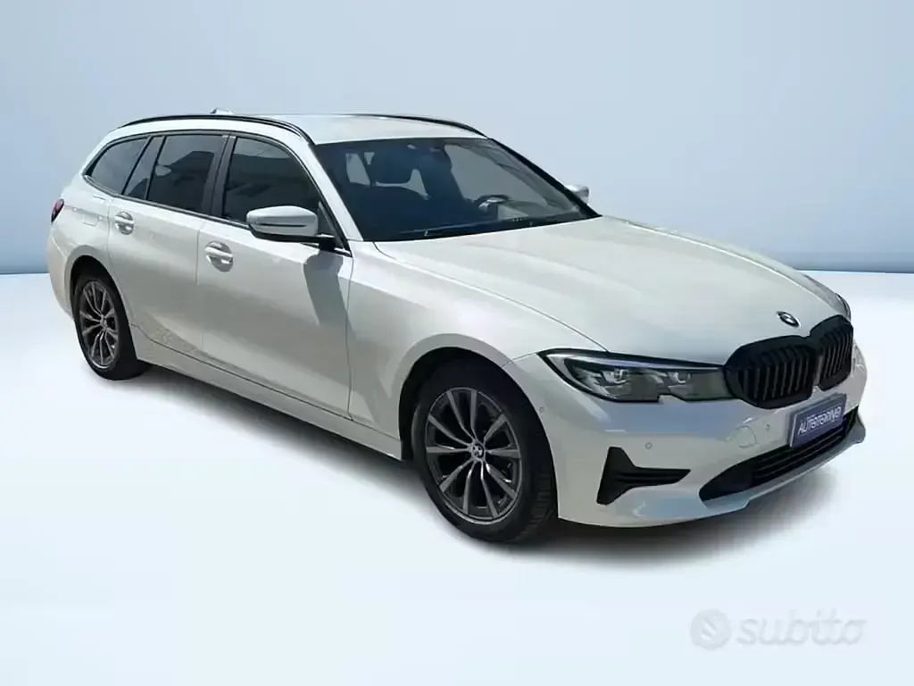 Usata BMW 320 Advantage 190 CV (139 kW) 2020 Bianco pastello Station wagon