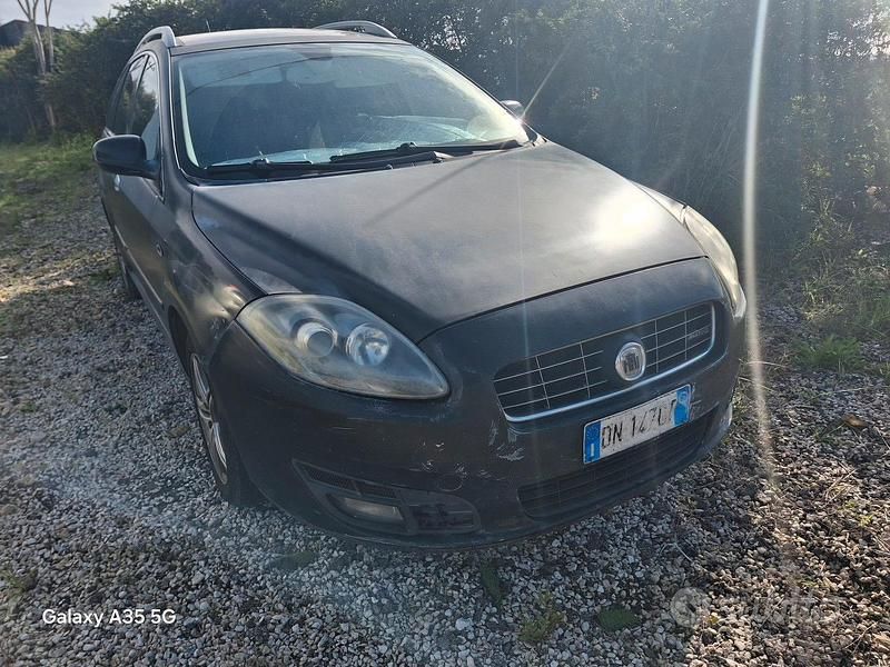 Usata Fiat Croma 150 CV (110 kW) 2007 Nero Station wagon