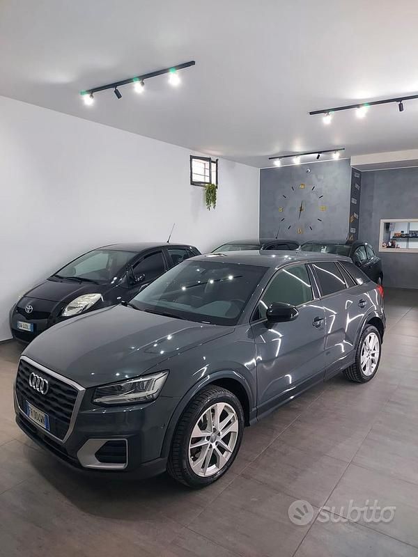 Usata Audi Q2 Sport 116 CV (85 kW) 2017 Grigio SUV