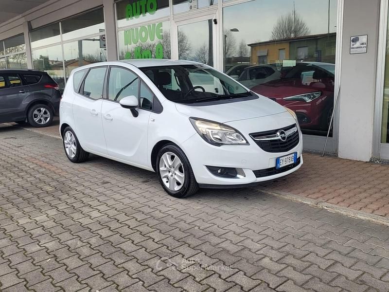Usata Opel Meriva 101 CV (74 kW) 2015 Bianco Monovolume