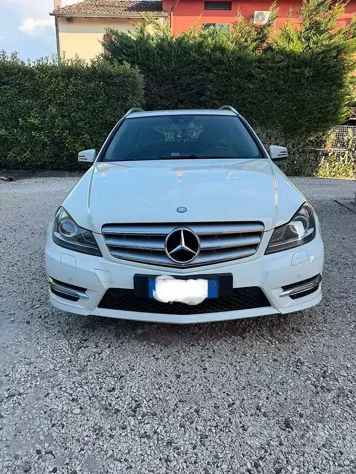 Usata Mercedes C220 170 CV (125 kW) 2011 Bianco Station wagon