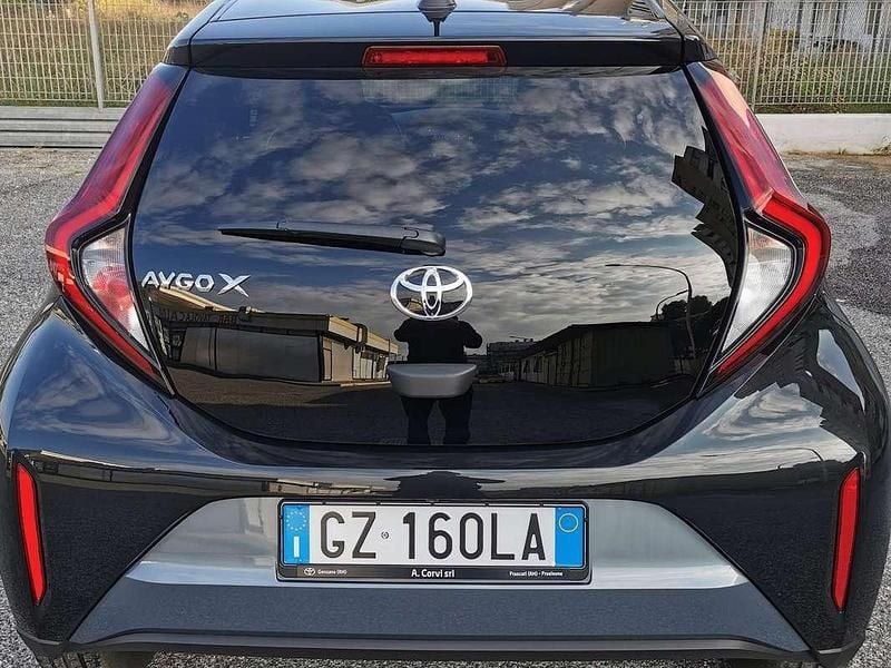 Usata Toyota Aygo X Trend 72 CV (52 kW) 2025 Blu/azzurro SUV