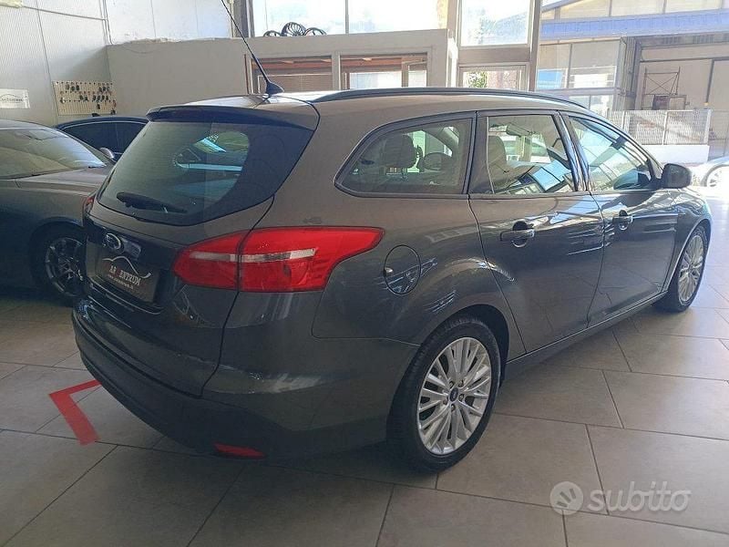 Usata Ford Focus Titanium 95 CV (69 kW) 2015 Grigio Station wagon