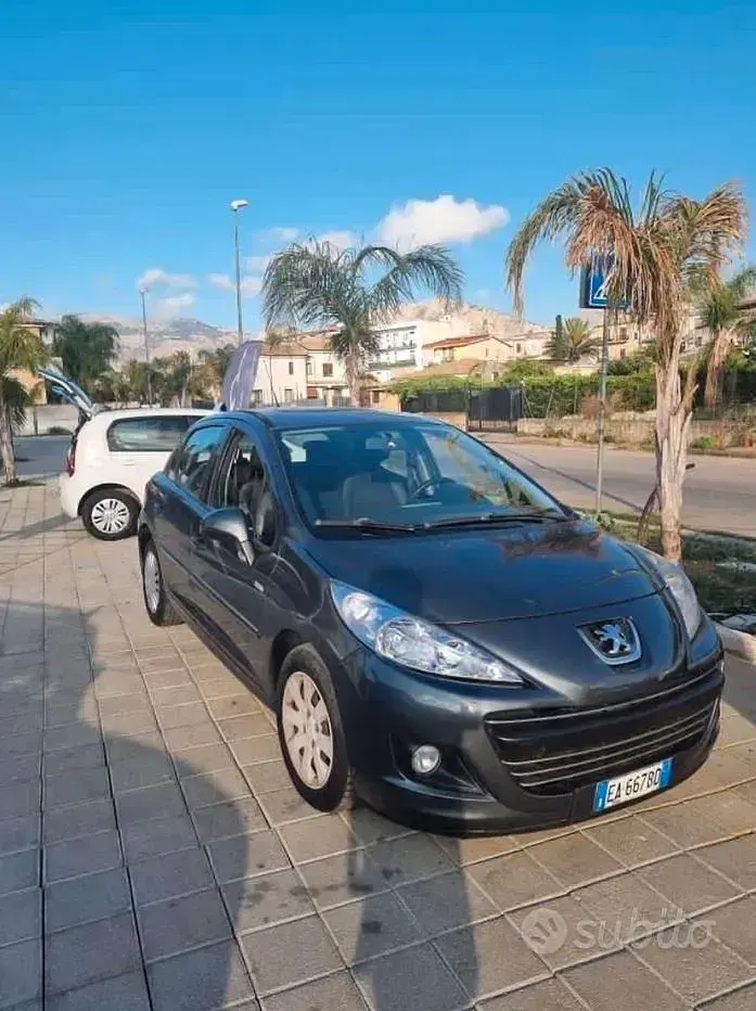 Usata Peugeot 207 68 CV (50 kW) 2010 Grigio Berlina