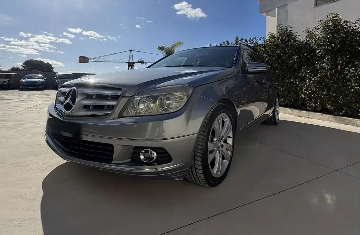 Usata Mercedes C220 Avantgarde 170 CV (125 kW) 2009 Berlina