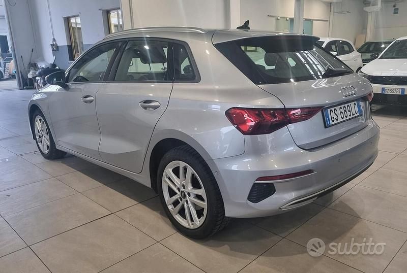 Usado Audi A3 Advanced 116 CV (85 kW) 2021 Gris Berlina