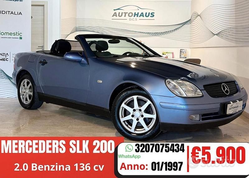 Usata Mercedes SLK200 136 CV (100 kW) 1997 Blu Cabrio