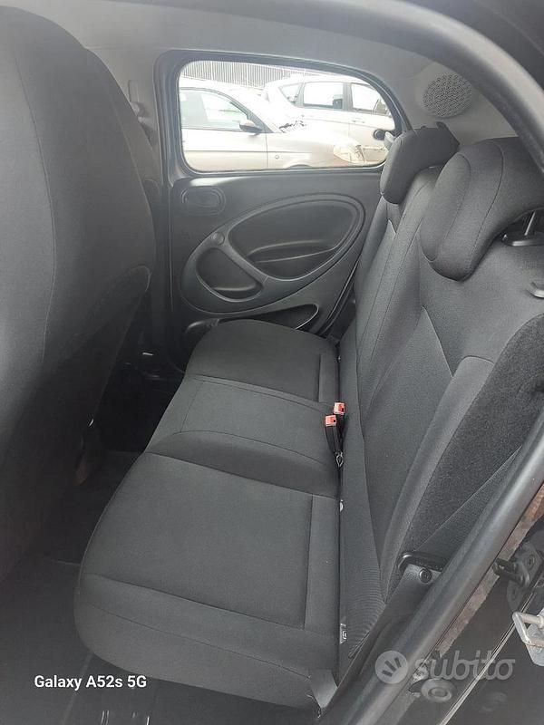 Usata Smart ForFour Prime 90 CV (66 kW) 2019 Grigio Utilitaria