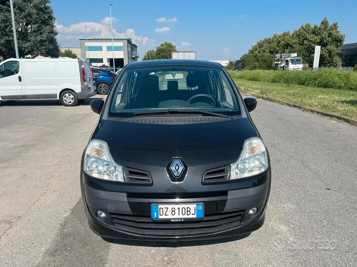 Usata Renault Modus 75 CV (55 kW) 2010 Nero Monovolume