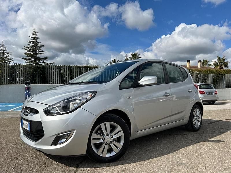 Argento Usata 2012 Hyundai ix20 Style Due volumi | 6499 € (Cara) - Immagine 1/4