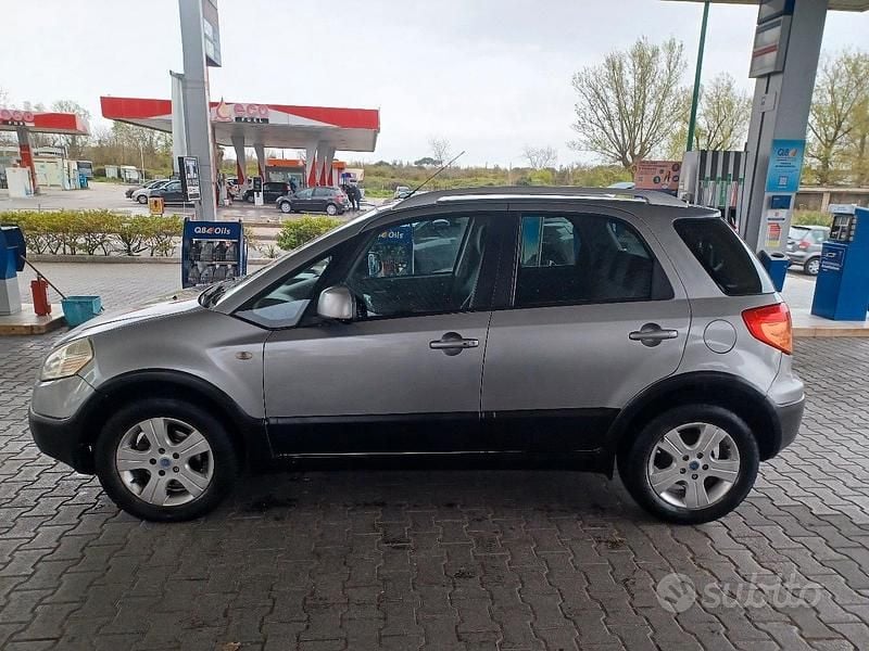 Usata Fiat Sedici 2006 Grigio SUV