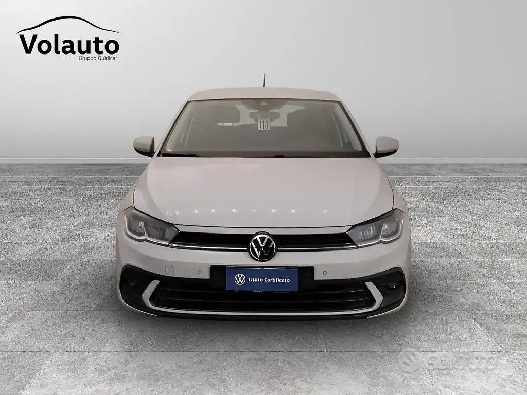 Usata VW Polo Life 90 CV (66 kW) 2023 Beige Berlina