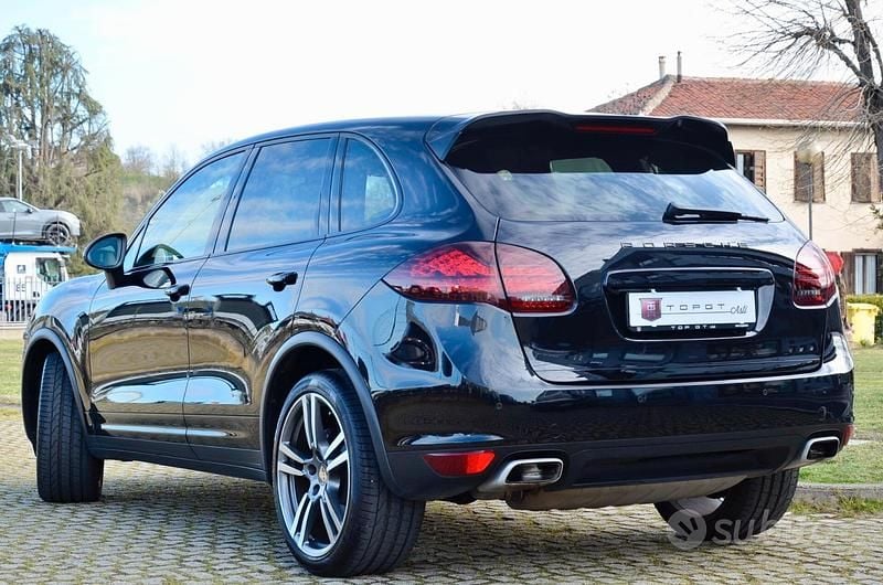 Usata Porsche Cayenne 245 CV (180 kW) 2012 Nero SUV