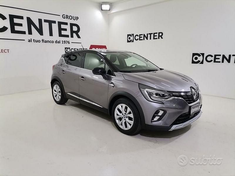 Usata Renault Captur Intens 145 CV (106 kW) 2021 Grigio SUV
