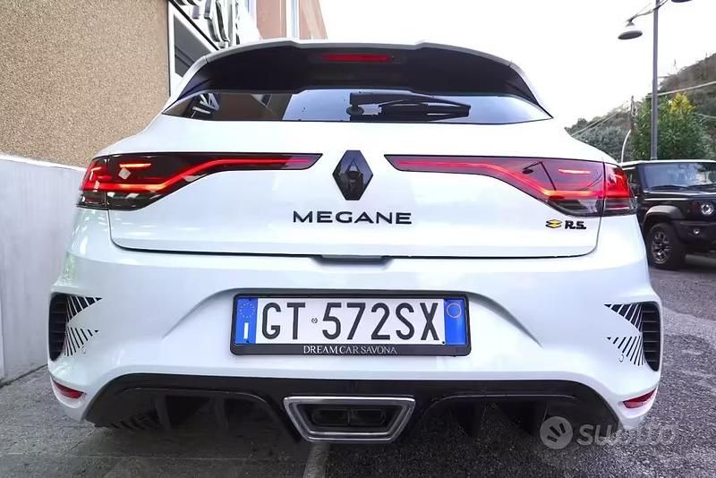 Usata Renault Mégane IV R.S. 300 CV (220 kW) 2024 Bianco perlato Berlina