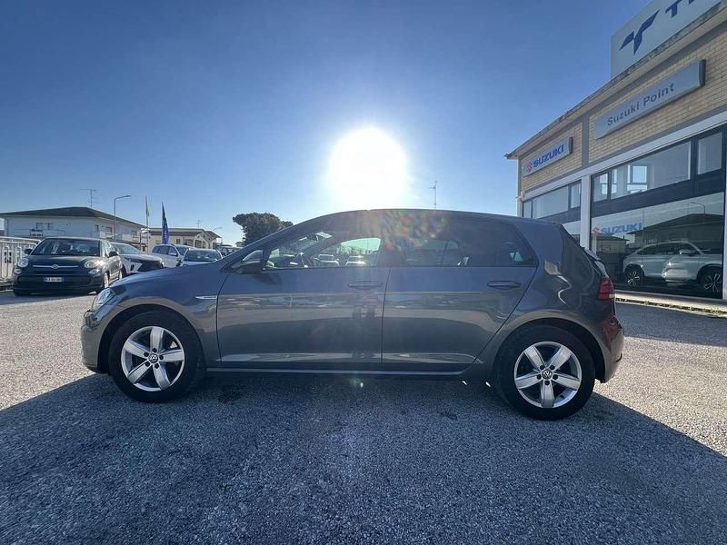 Usata VW Golf VII Highline 131 CV (96 kW) 2019 Grigio Utilitaria