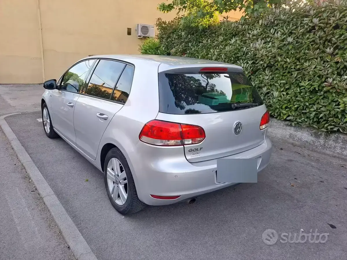 Second-hand VW Golf VII 105 CP (77 kW) 2013 Gri Berlinǎ